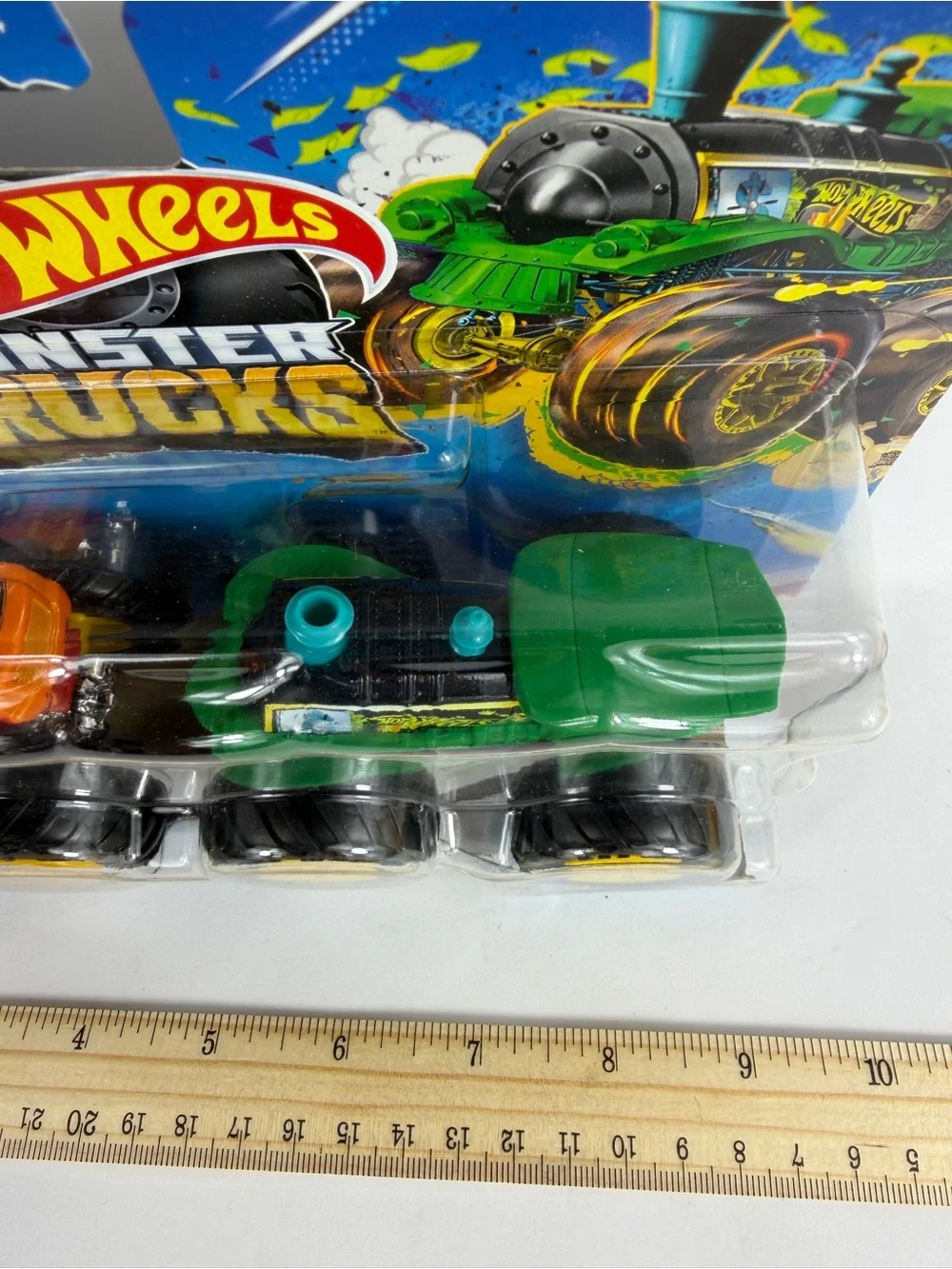 Hot Wheels Monster Trucks Demolition Doubles Spur  Of The Moment & Loco Punk